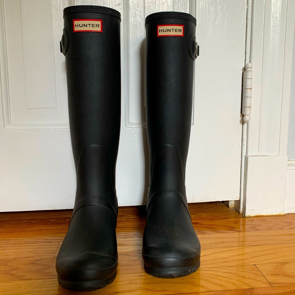 4 pairs of socks & Hunter Rainboots